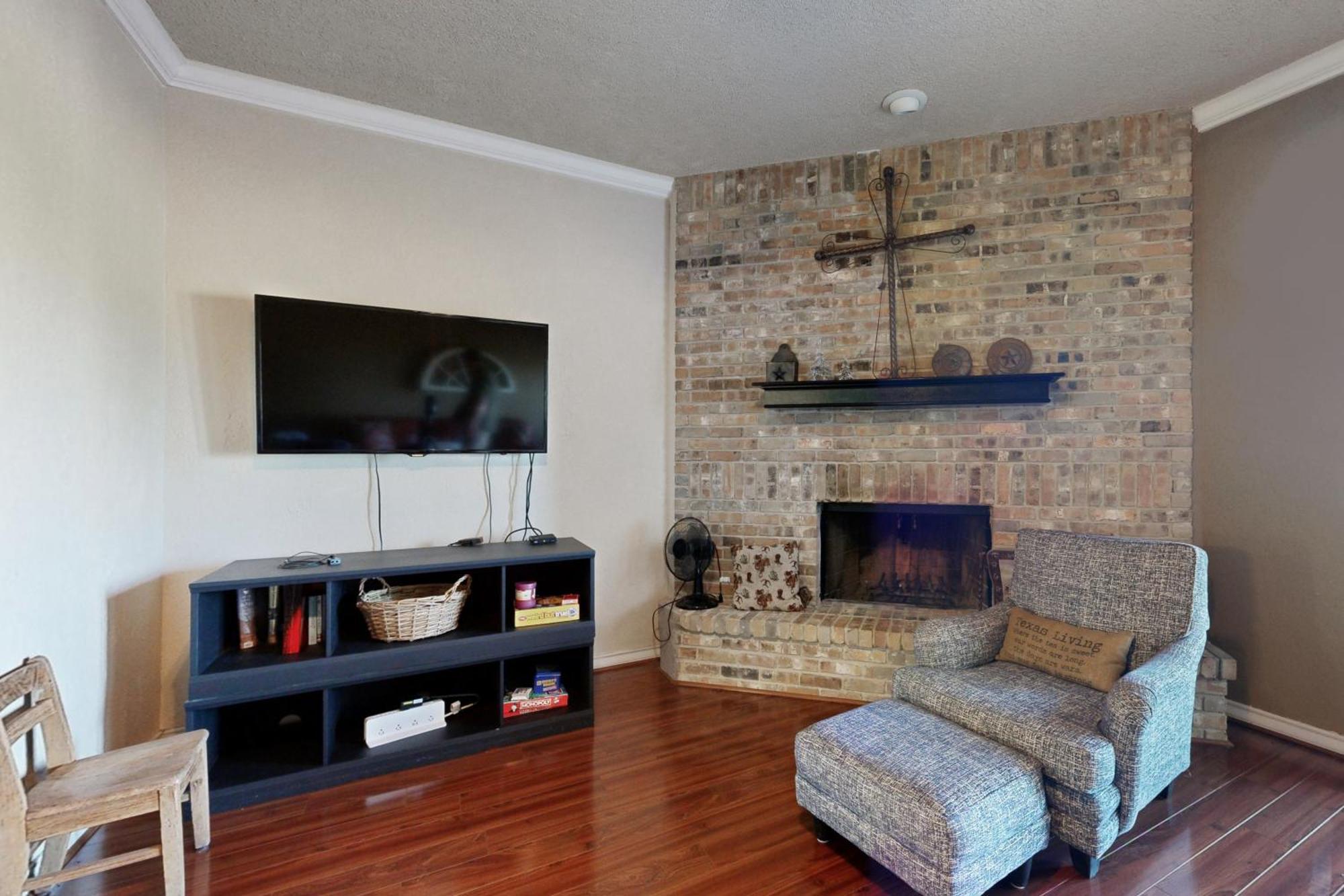 Canyon Lake Getaway & Texas Living Room photo